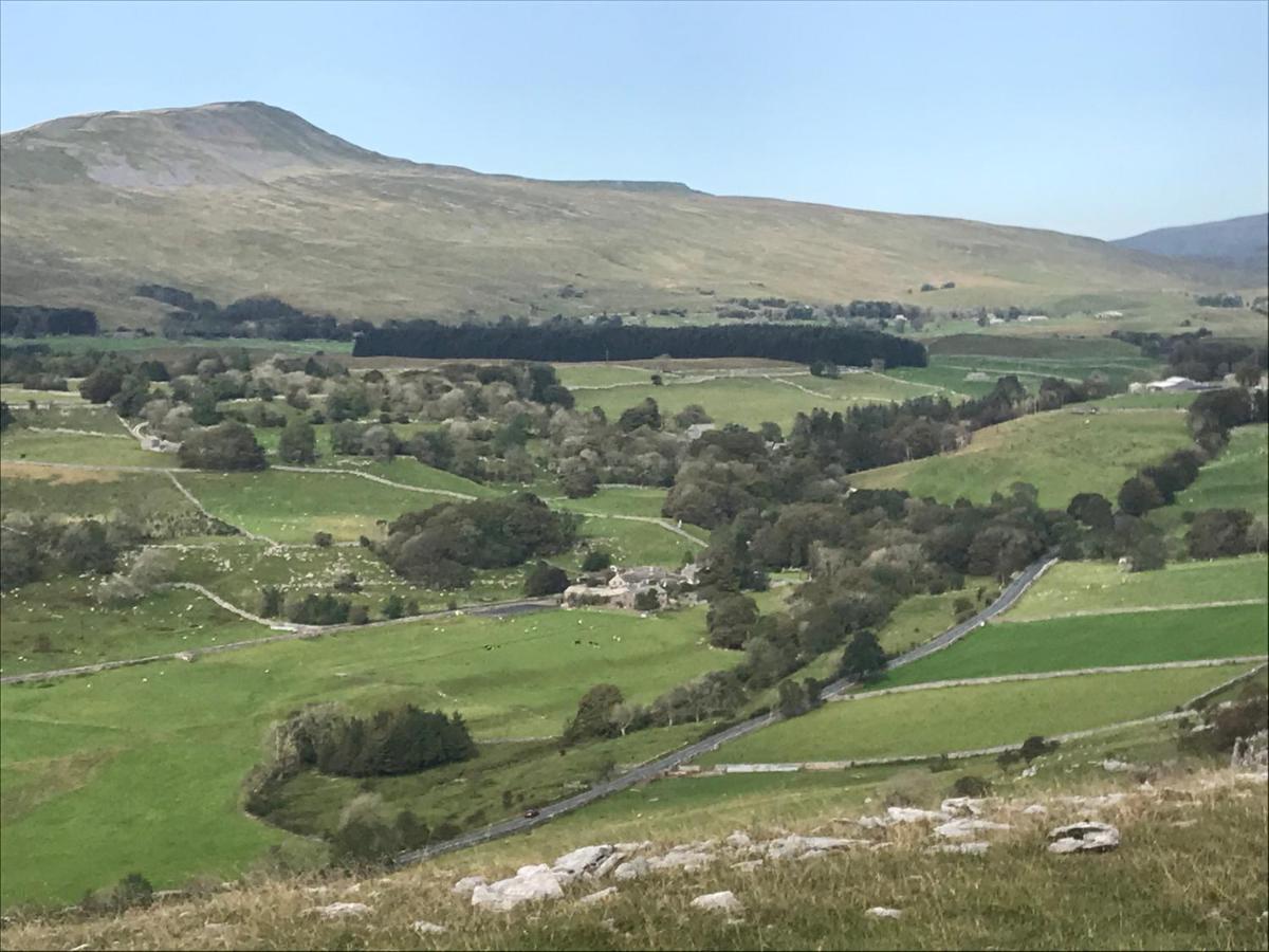 Old School House - Yorkshire Three Peaks Challenge Weathercote Экстерьер фото